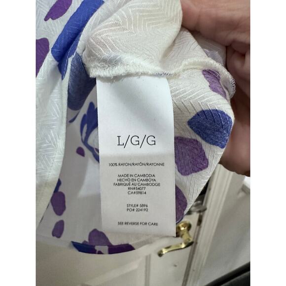 NWT CAbi #5896 Women's Multicolor Floral Short Sleeve Blouse Top Size Large - Picture 3 of 4